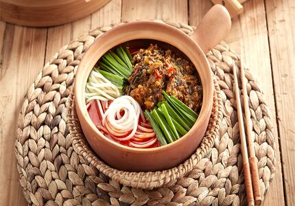 小锅-弥渡酸菜肉酱米线